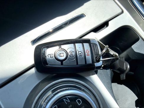 Used 2023 Ford Explorer Limited AWD/4WD image 15