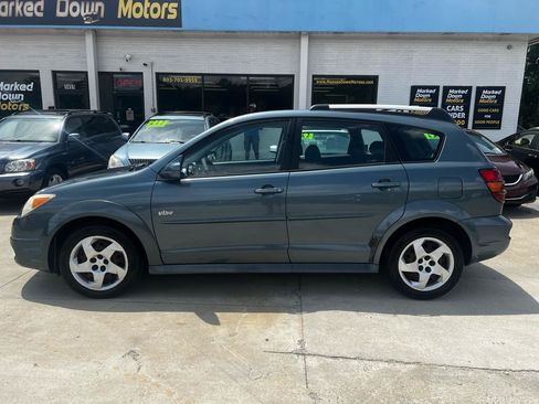 Used 2006 Pontiac Vibe w/ Sun And Sound Package FWD image 4