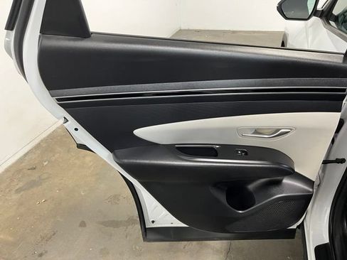 Used 2022 Hyundai Tucson SEL AWD/4WD image 17