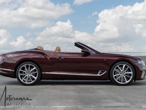 Used 2021 Bentley Continental GT V8 AWD/4WD image 7