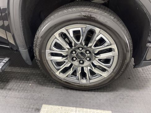 Used 2024 GMC Sierra 1500 Denali Ultimate AWD/4WD image 27
