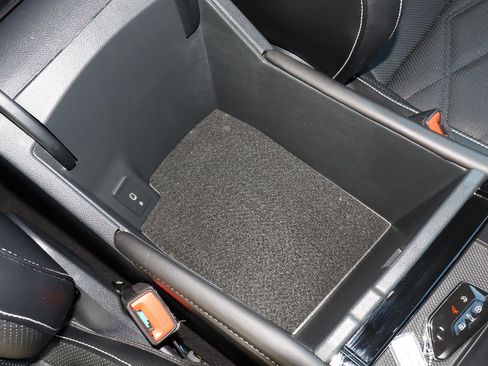 Used 2025 Volkswagen Atlas SE image 27