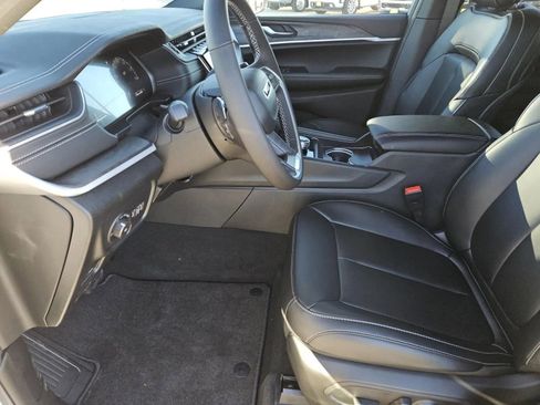 New 2025 Jeep Grand Cherokee Limited image 20