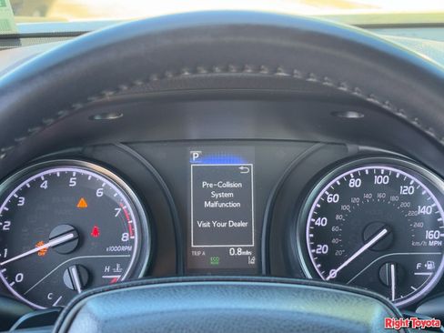 Used 2022 Toyota Camry SE FWD image 24