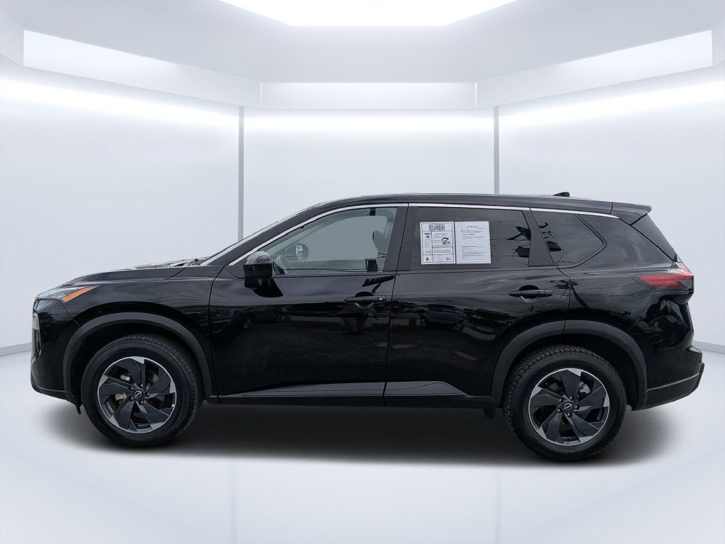Used 2025 Nissan Rogue SV AWD/4WD image 8