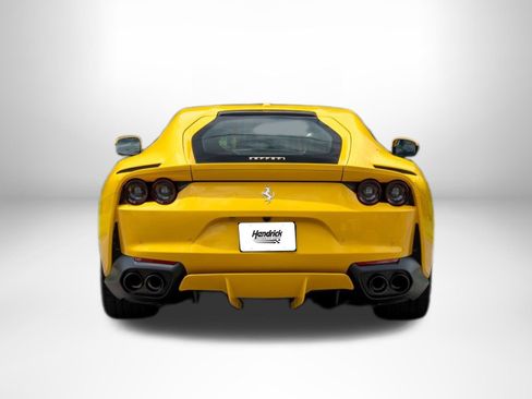 Used 2019 Ferrari 812 Superfast RWD image 8