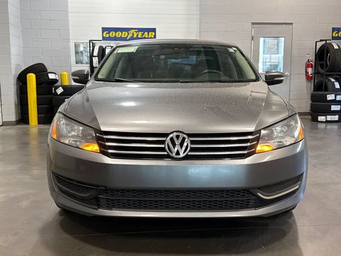 Used 2014 Volkswagen Passat 1.8T SE FWD image 2