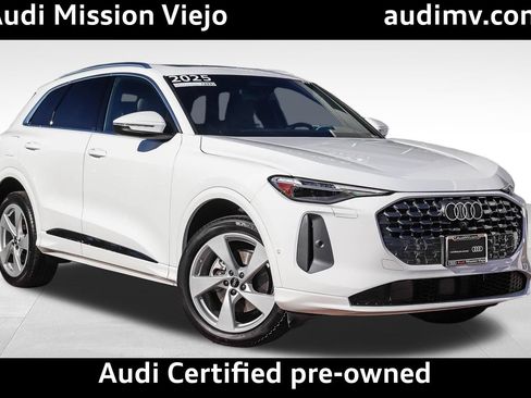 Used 2025 Audi Q5 Premium Plus AWD/4WD image 1