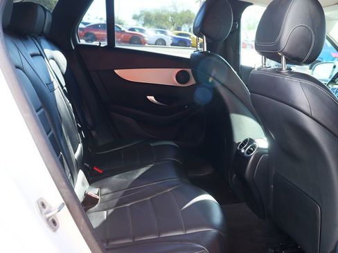 Used 2021 Mercedes-Benz GLC 300 w/ Premium Package image 28