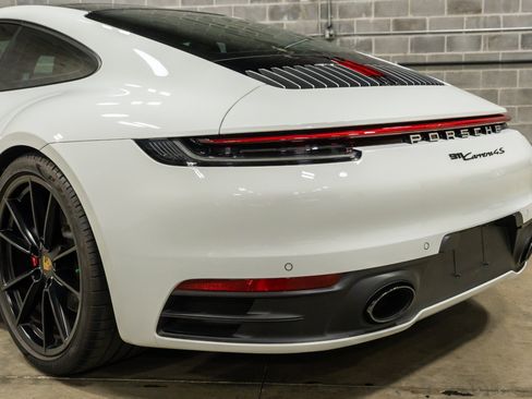 Used 2020 Porsche 911 Carrera 4S AWD/4WD image 21