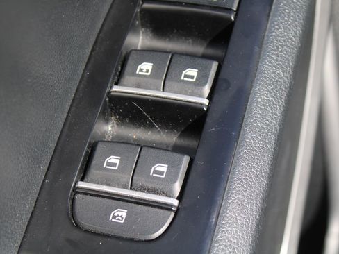 Used 2023 Kia Soul LX w/ LX Technology Package image 19