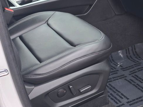 Certified 2023 Ford Explorer XLT w/ Equipment Group 202A image 9