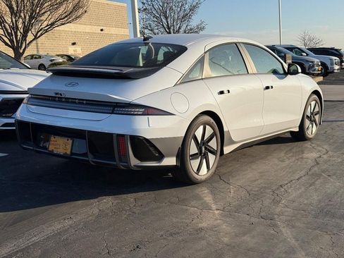 New 2025 Hyundai Ioniq 6 SE image 3