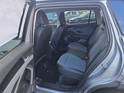 New 2026 Volkswagen Tiguan SE image 23