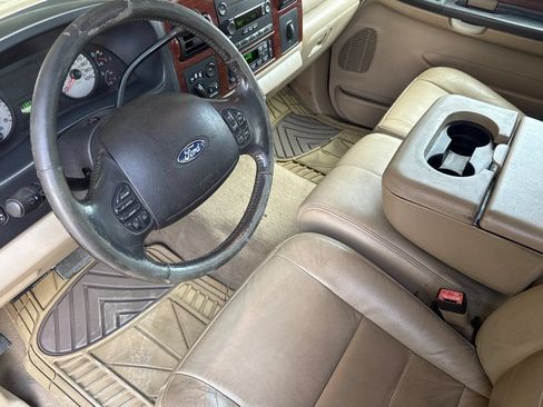 Used 2006 Ford F350 Lariat AWD/4WD image 9