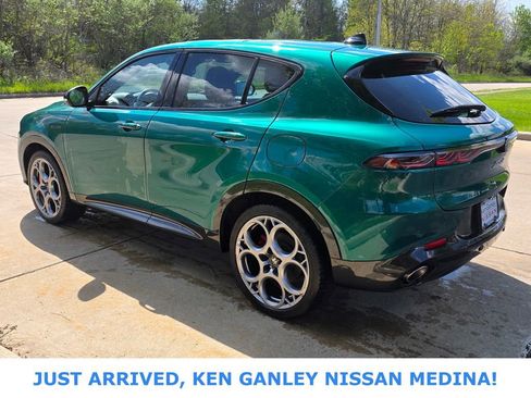 Used 2024 Alfa Romeo Tonale Veloce AWD/4WD image 5