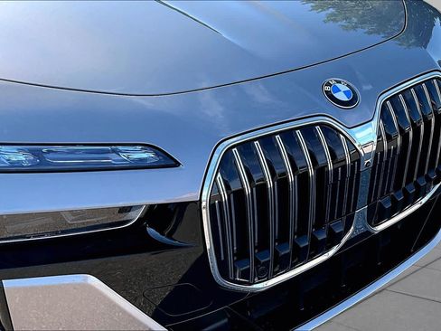 Used 2024 BMW 740i xDrive w/ Executive Package AWD/4WD image 31