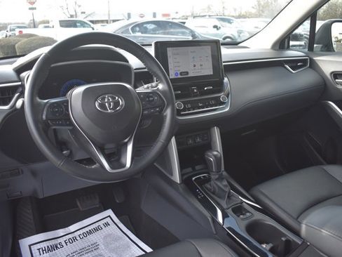 Used 2024 Toyota Corolla Cross XLE image 19
