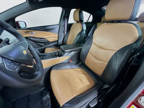 Used 2017 Chevrolet Volt Premier w/ Driver Confidence II Package image 12