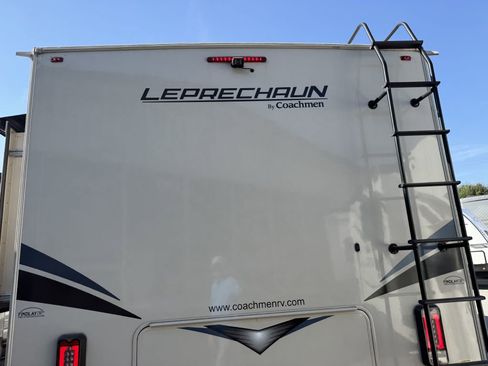 Used 2022 Ford E-450 and Econoline 450 Super Duty w/ Motorhome Prep Package image 43