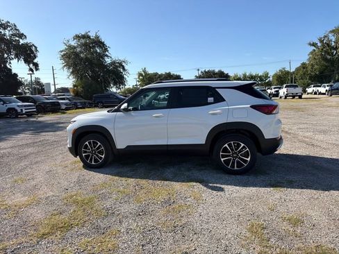 New 2026 Chevrolet TrailBlazer LT FWD image 5