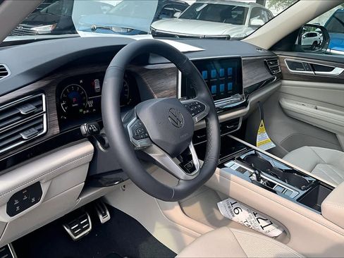New 2026 Volkswagen Atlas SEL Premium R-Line AWD/4WD image 8