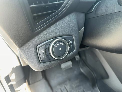 Used 2019 Ford Escape SE w/ SE Sport Appearance Package AWD/4WD image 14