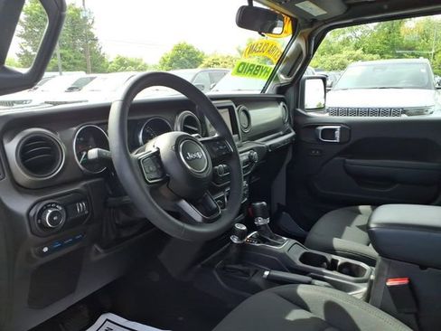 Used 2023 Jeep Wrangler Unlimited w/ Cold Weather Group AWD/4WD image 23