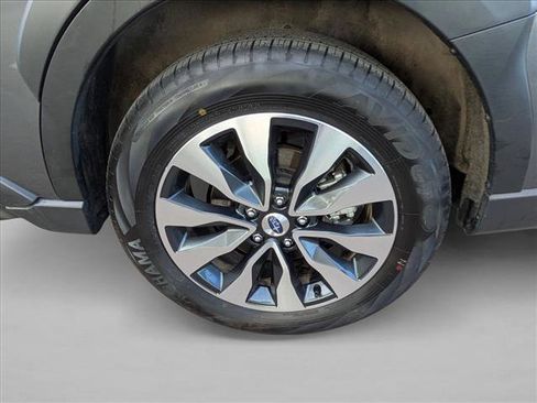 Used 2025 Subaru Outback Limited image 9