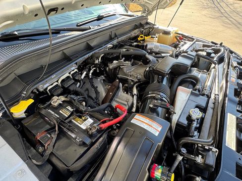 Used 2015 Ford F350 XLT w/ XLT Premium Package image 23