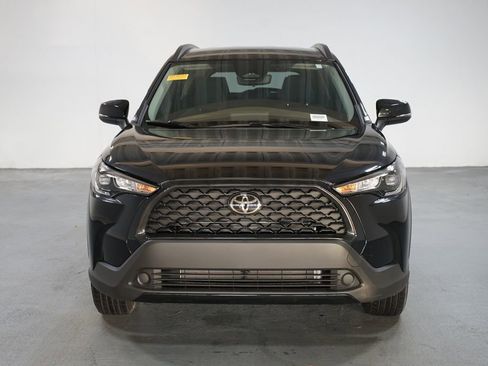 Certified 2025 Toyota Corolla Cross LE image 2