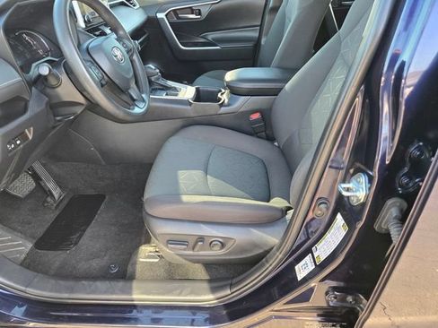 Used 2024 Toyota RAV4 XLE AWD/4WD image 19