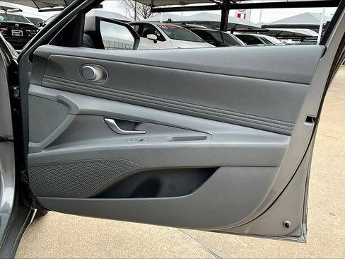 Used 2023 Hyundai Elantra SEL w/ Convenience Package FWD image 25