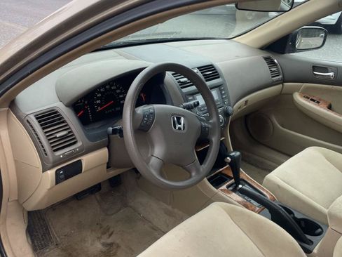 Used 2005 Honda Accord EX image 25