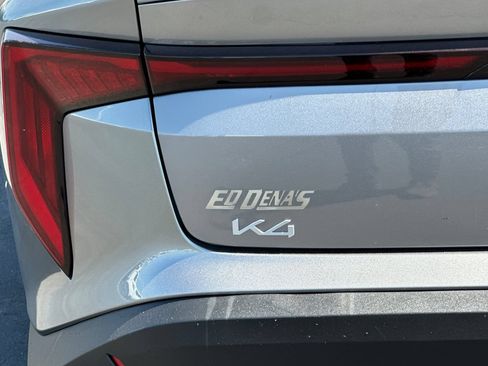 Used 2025 Kia K4 FWD image 36