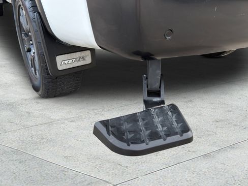 Used 2021 Nissan Titan PRO-4X w/ Pro-4x Convenience Package image 89