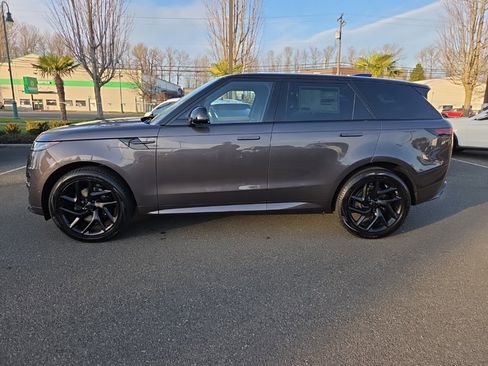 New 2026 Land Rover Range Rover Sport Dynamic SE image 2