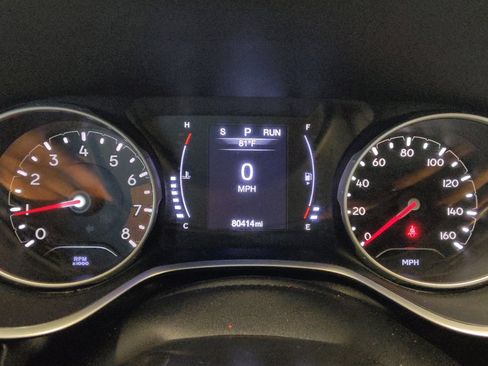 Used 2018 Jeep Compass Latitude FWD image 23