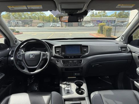 Used 2023 Honda Ridgeline RTL-E image 19