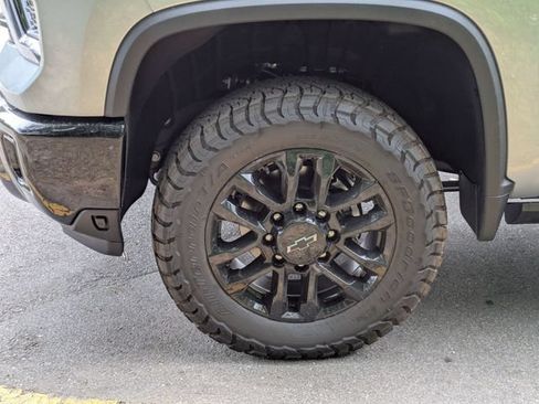 New 2026 Chevrolet Silverado 2500 LTZ w/ Trail Boss Package AWD/4WD image 7