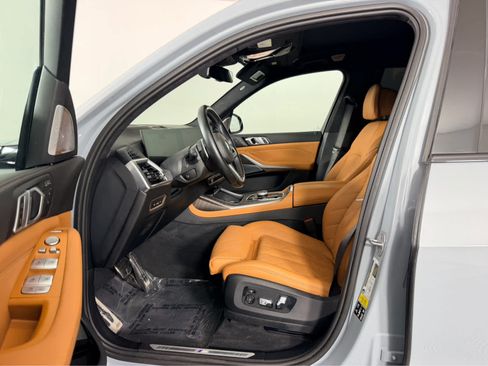 Used 2024 BMW X7 xDrive40i w/ Executive Package AWD/4WD image 10