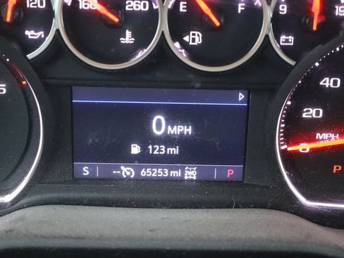 Used 2023 Chevrolet Silverado 3500 LT w/ Convenience Package AWD/4WD image 3