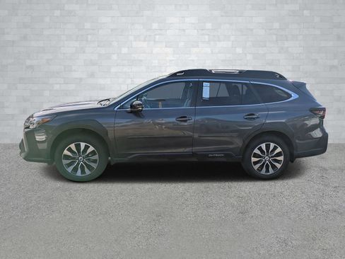 Used 2023 Subaru Outback Limited image 7