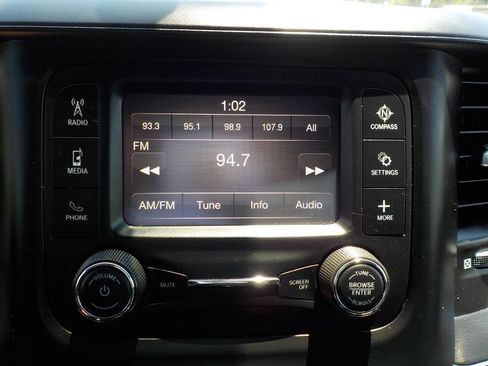 Used 2022 RAM 2500 Tradesman w/ Chrome Appearance Group AWD/4WD image 18