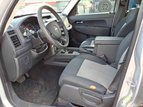 Used 2009 Jeep Liberty Sport w/ Popular Equipment Group image 10