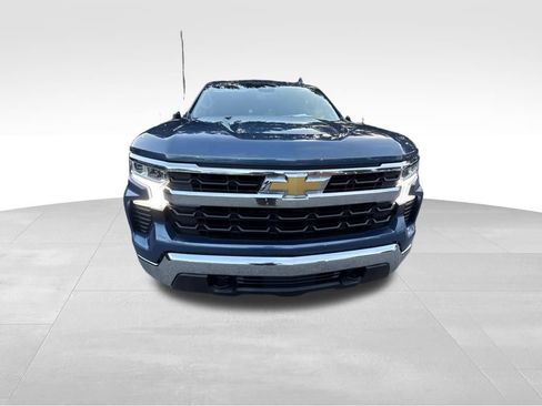 Used 2024 Chevrolet Silverado 1500 LT AWD/4WD image 10