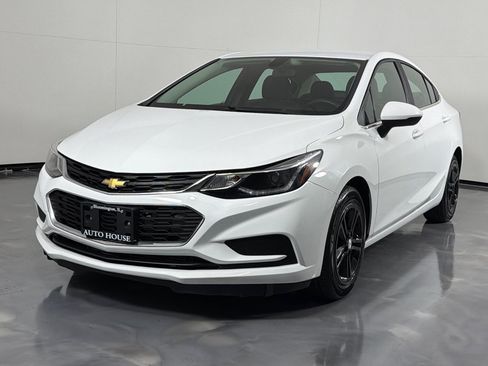 Used 2016 Chevrolet Cruze LT FWD image 10