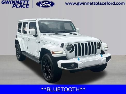 Used 2021 Jeep Wrangler Unlimited Sahara AWD/4WD image 3