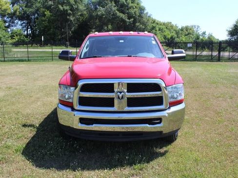 Used 2018 RAM 3500 Tradesman w/ Chrome Appearance Group AWD/4WD image 4