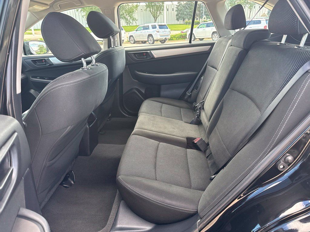 Used 2018 Subaru Outback 2.5i AWD/4WD image 9